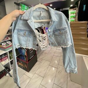 Cropped denim jacket